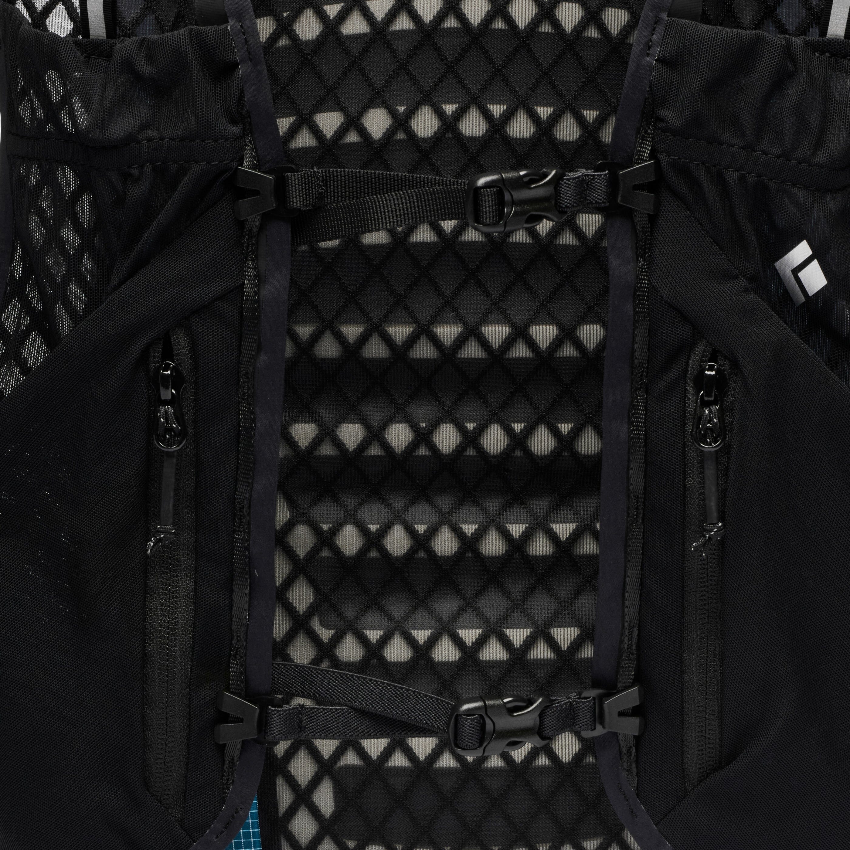 Black Diamond Distance 15 Backpack (2026) - Image 5