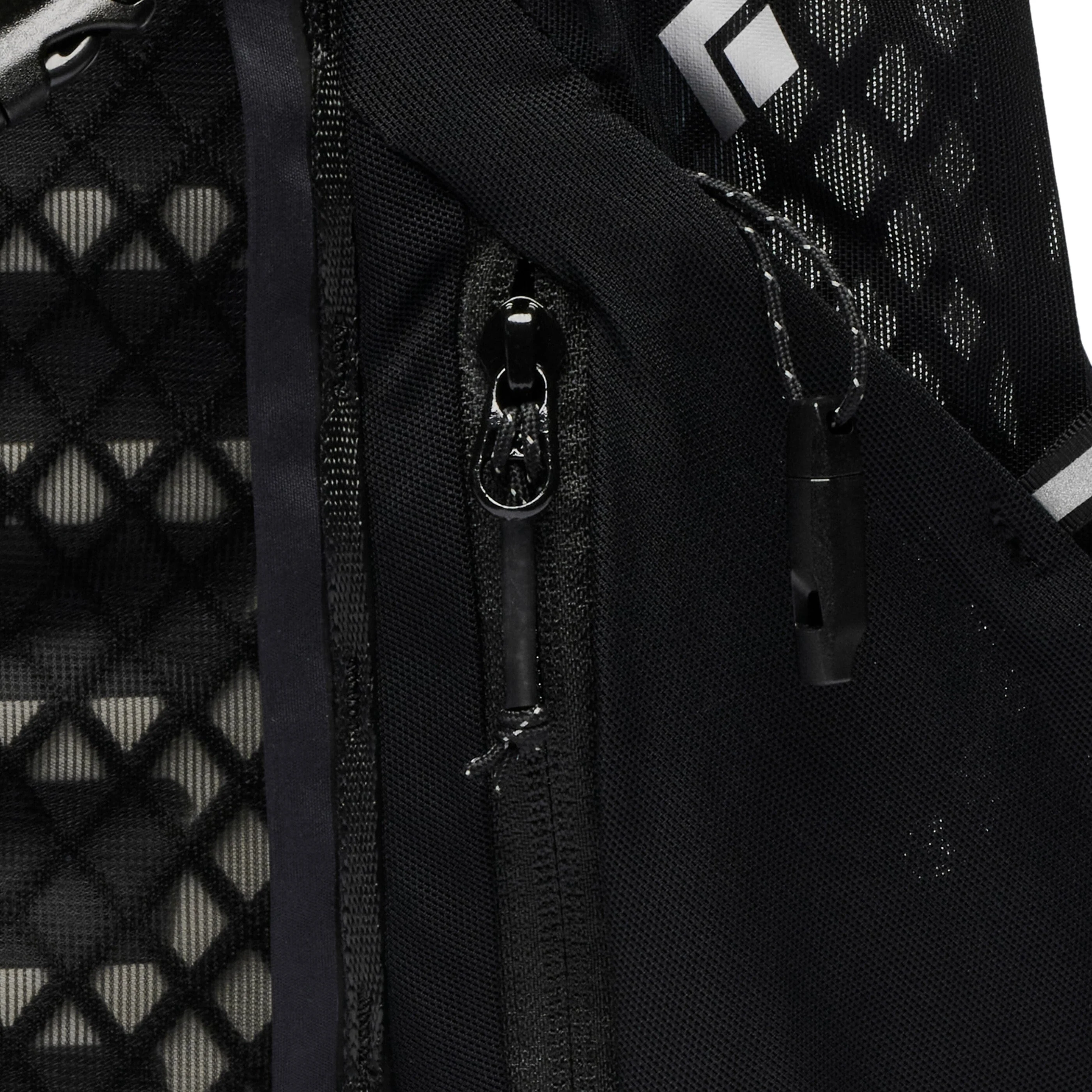 Black Diamond Distance 15 Backpack (2026) - Image 7