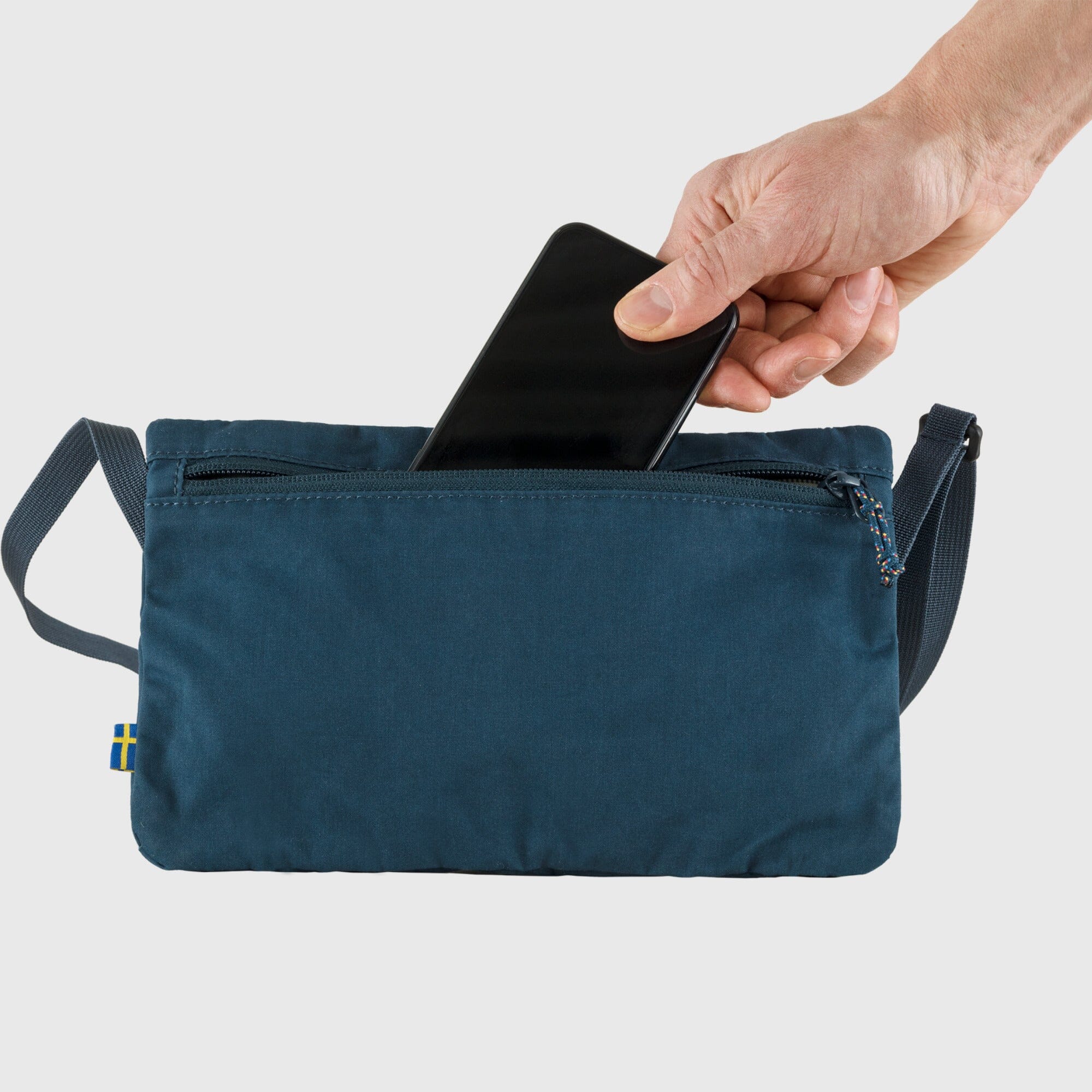 Fjallraven Vardag Pocket Messenger Bag - Image 8