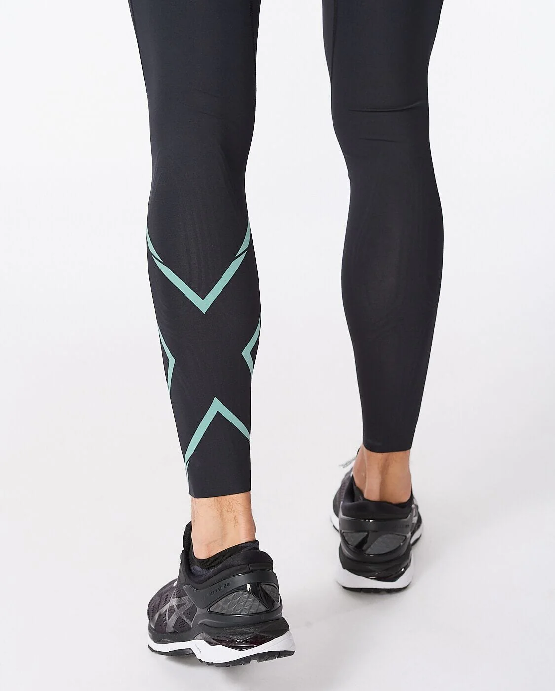 2XU Men's Light Speed Compression Tights MA5305B - Image 14