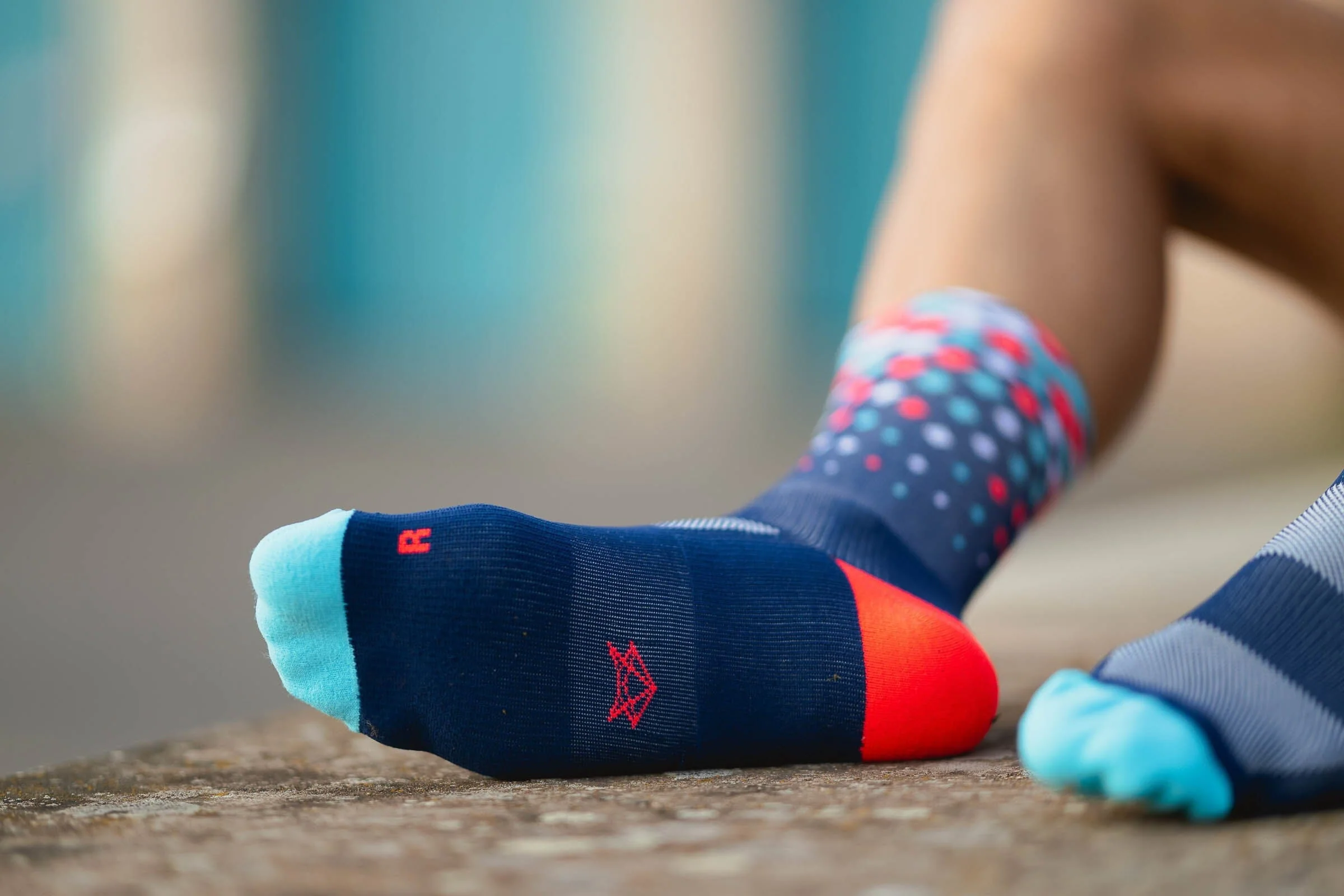Incylence Running Crystals Navy Cyan Inferno Socks - Image 4