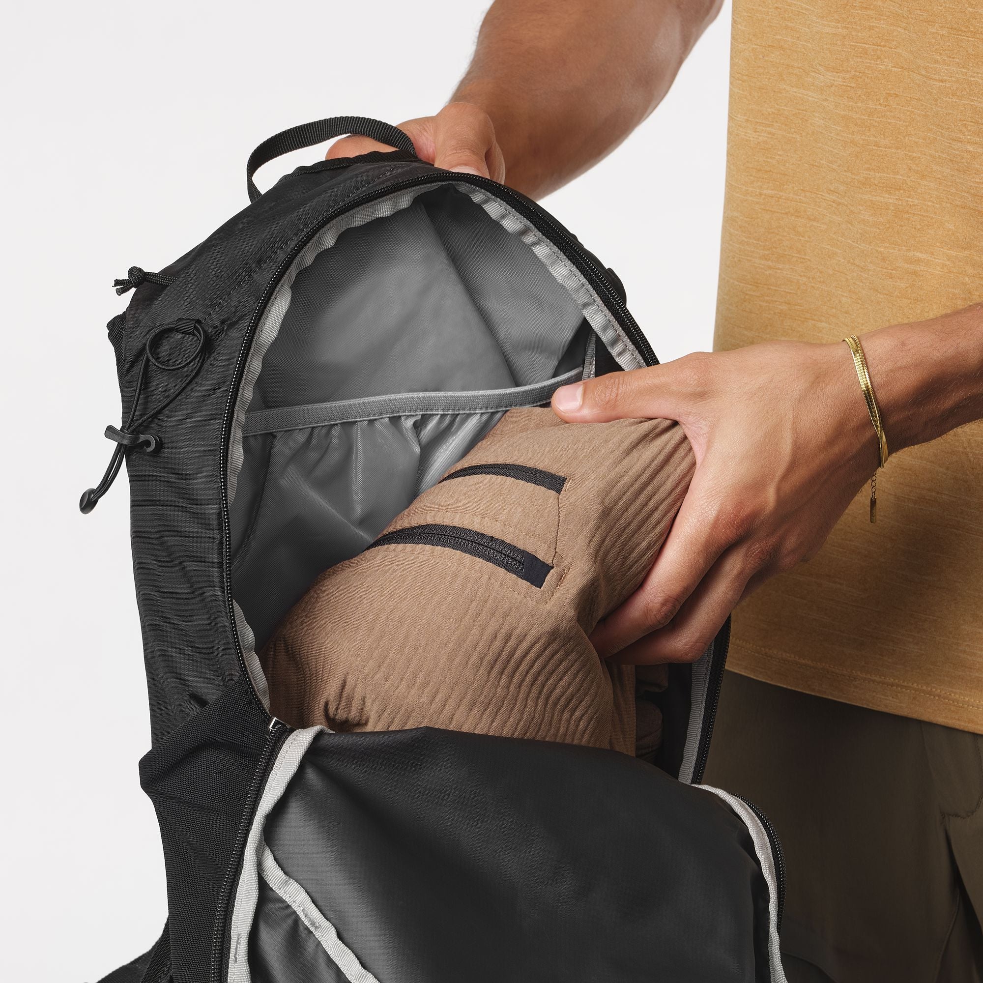 Salomon Trailblazer 30 Unisex Hiking Bag - Image 7
