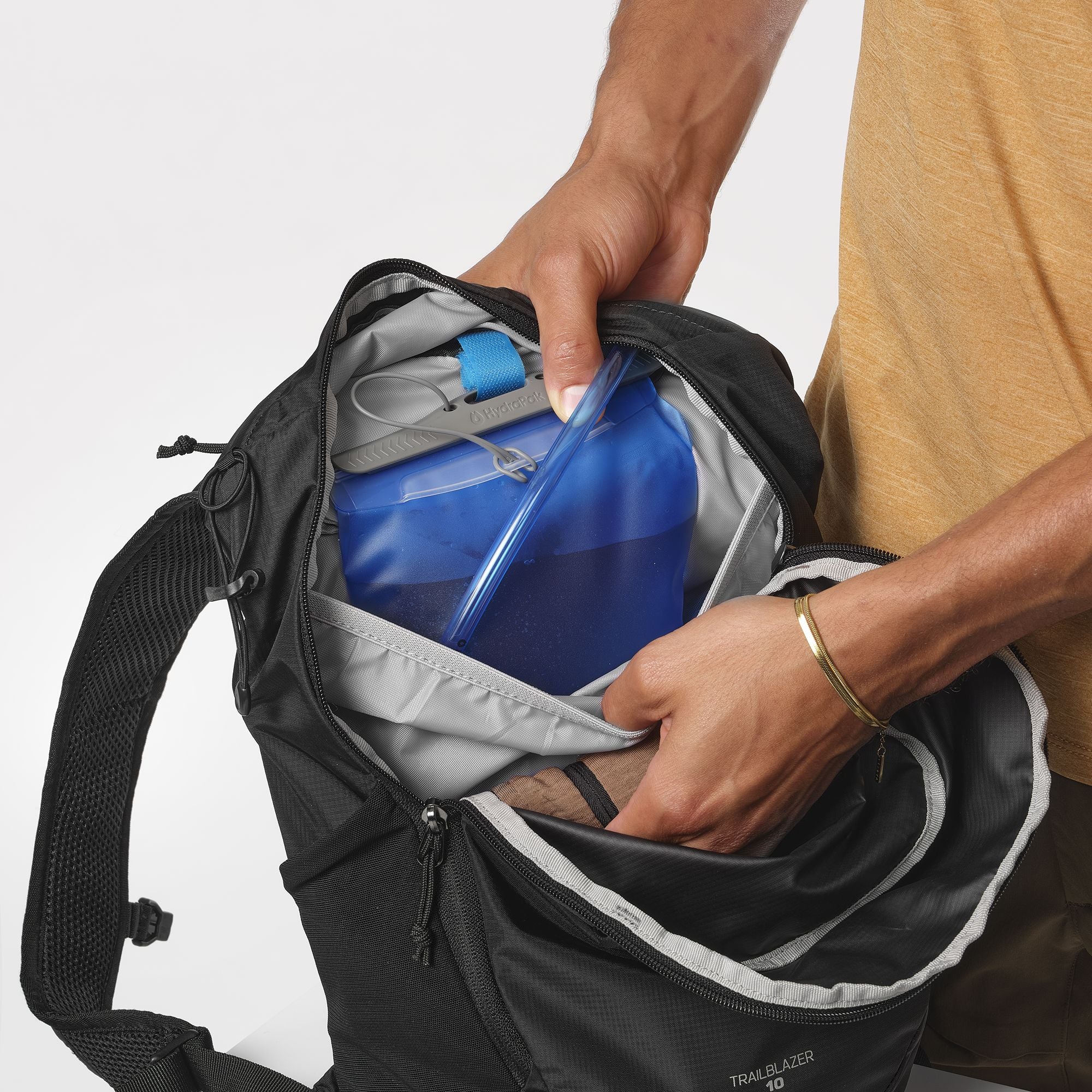 Salomon Trailblazer 30 Unisex Hiking Bag - Image 8