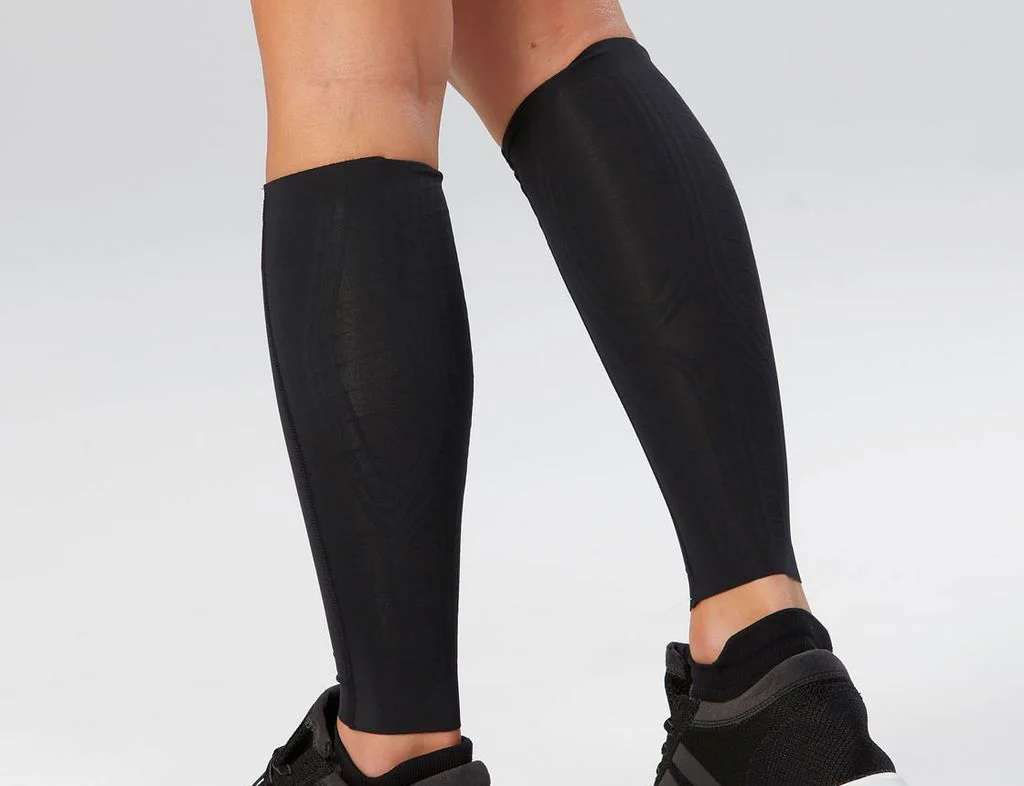 2XU Unisex Light Speed Compression Calf Guards UA3064B - Image 2
