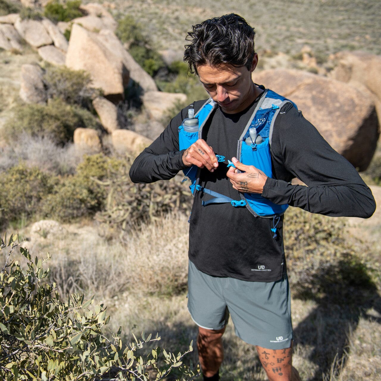 Ultimate Direction Mountain Vest 6.0 Unisex Running Vest - Image 10