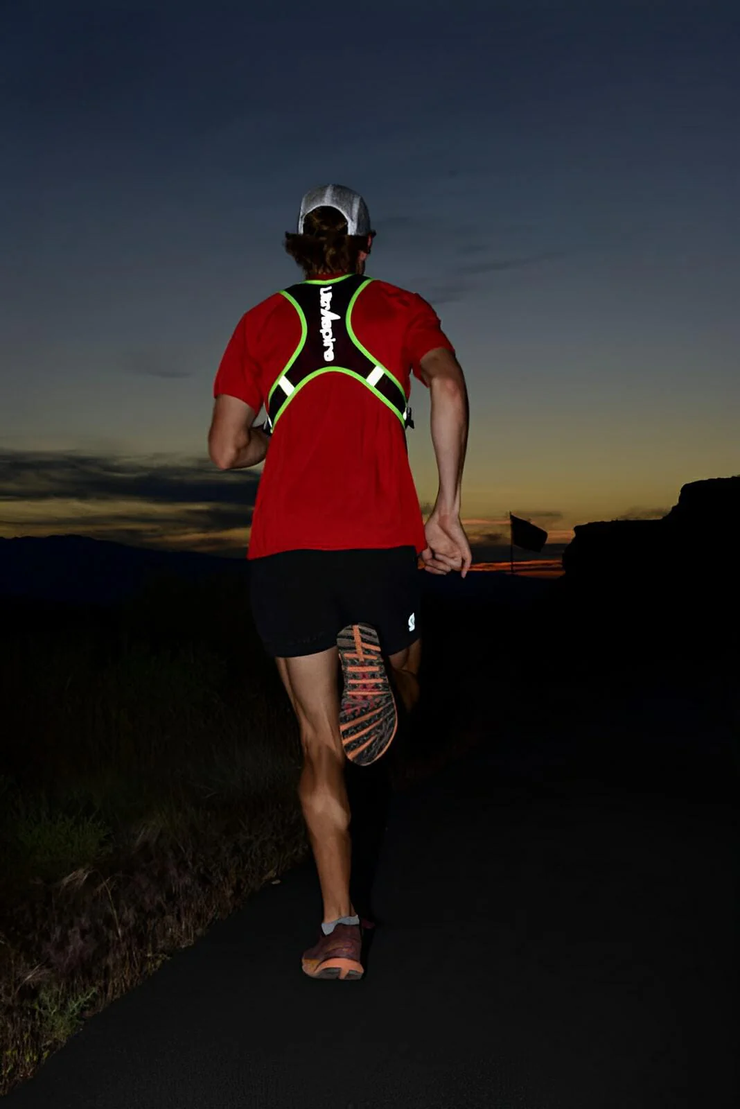 UltrAspire Neon Reflective Vest - Image 7