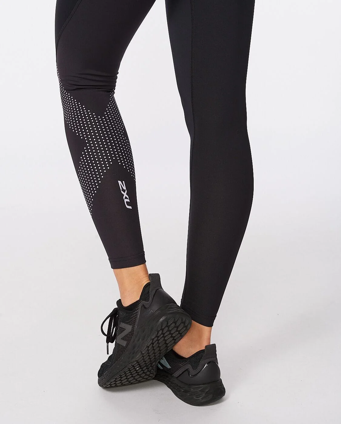 2XU Women's Motion Mid-Rise Compression Tights WA2864B - Image 31